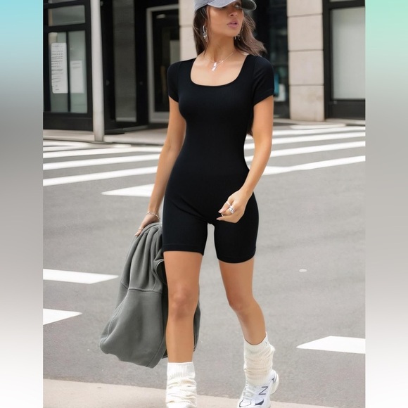 AMAZON Thick Ribbed Body Sculpting One Piece Square Neck Shortsie - Picture 2 of 9